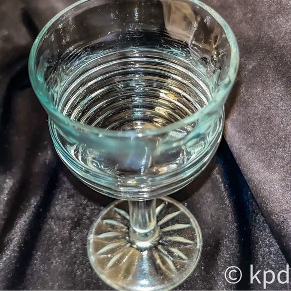 ESTATE SALE FIND! A lot of three vintage crystal glasses - Picture 9 of 9